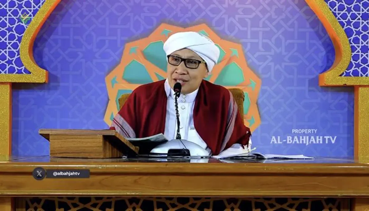 Dalam kajiannya, Buya Yahya menegaskan pentingnya meninggalkan maksiat selama Ramadhan. Tanpa itu, puasa dan tarawih bisa tidak membuahkan pahala. (Sumber: YouTube/Buya Yahya)