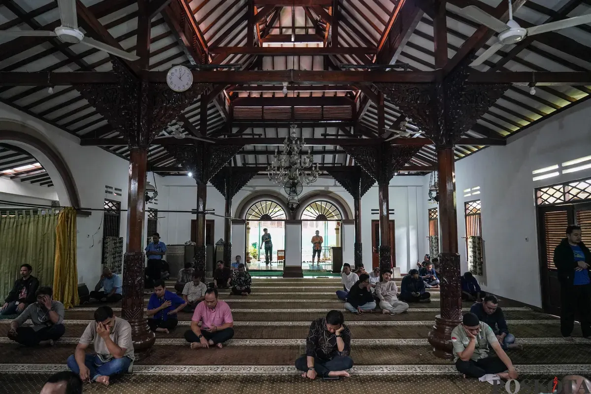 Suasana Masjid Hidayatullah, Kuningan, Jakarta Selatan, Kamis, 19 Februari 2026. (Sumber: Poskota/Bilal Nugraha Ginanjar)