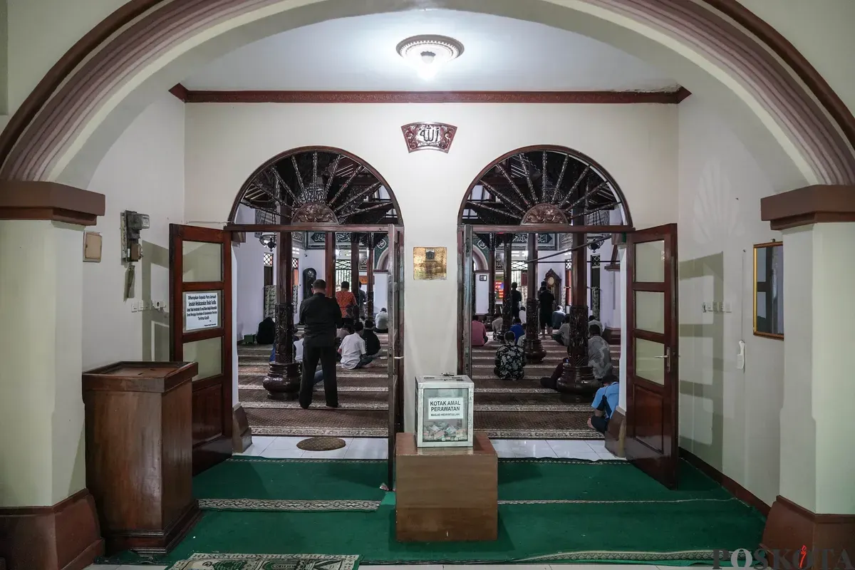 Suasana Masjid Hidayatullah, Kuningan, Jakarta Selatan, Kamis, 19 Februari 2026. (Sumber: Poskota/Bilal Nugraha Ginanjar)