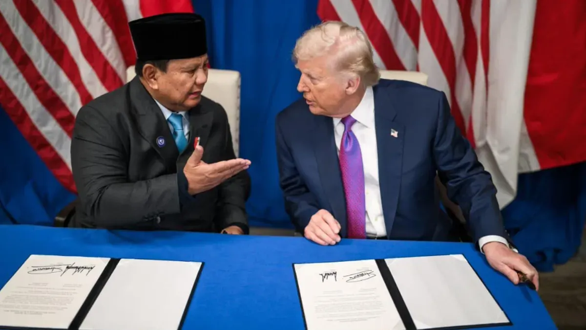 Presiden Prabowo Subianto dan Donald Trump menandatangani perjanjian dagang antara Indonesia dan Amerika Serikat di Washington, D.C., Amerika Serikat pada Kamis, 19 Februari 2026. (Sumber: Setkab)