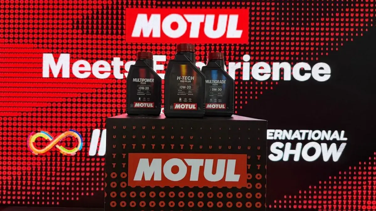 Motul Indonesia mencatat hasil positif di IIMS 2026 dengan meluncurkan oli mobil standar API SQ. (Sumber: Dok. Motul)