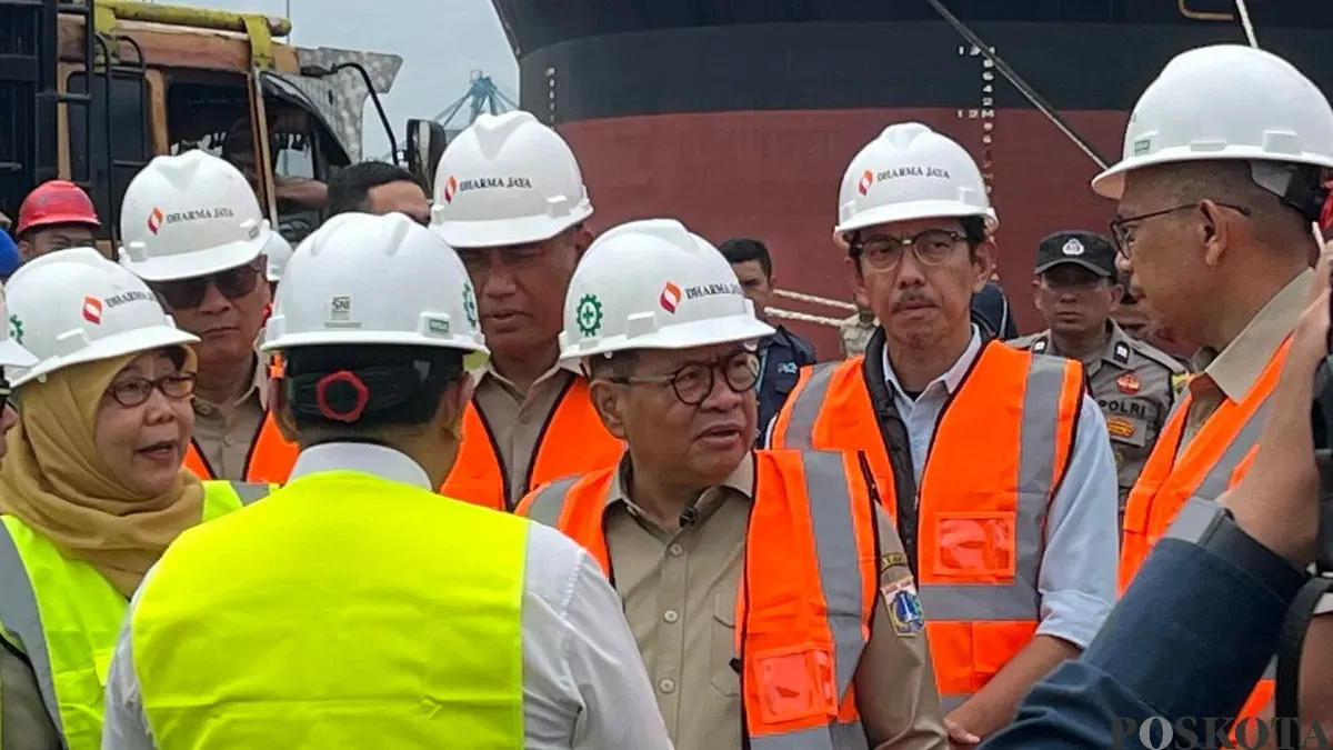 Pramono Anung akan cek perizinan proyek rumah duka dan krematorium yang ditolak warga di Kalideres, Jakarta Barat. (Sumber: Poskota/Pandi Ramedhan)