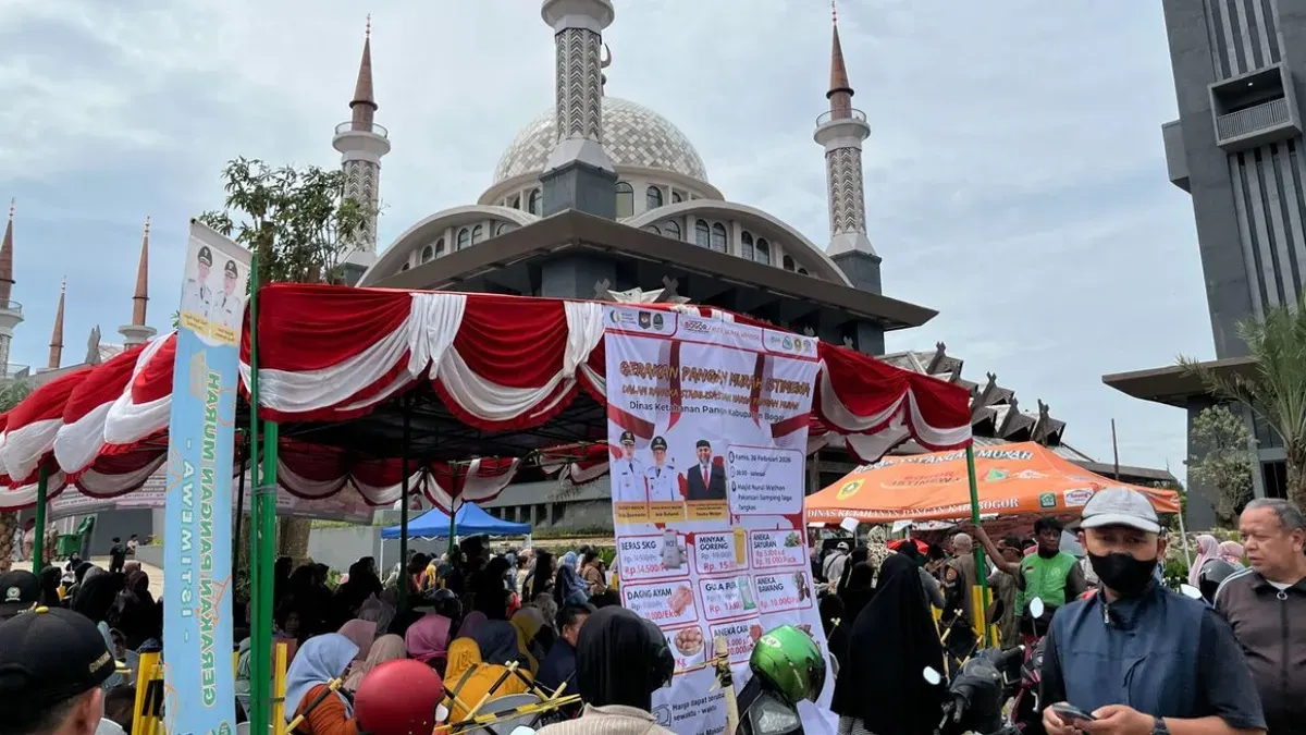 Warga antusias ikuti GPM di pelataran Masjid Nurul Wathon, Cibinong. (Sumber: Dok. Pemkab Bogor)