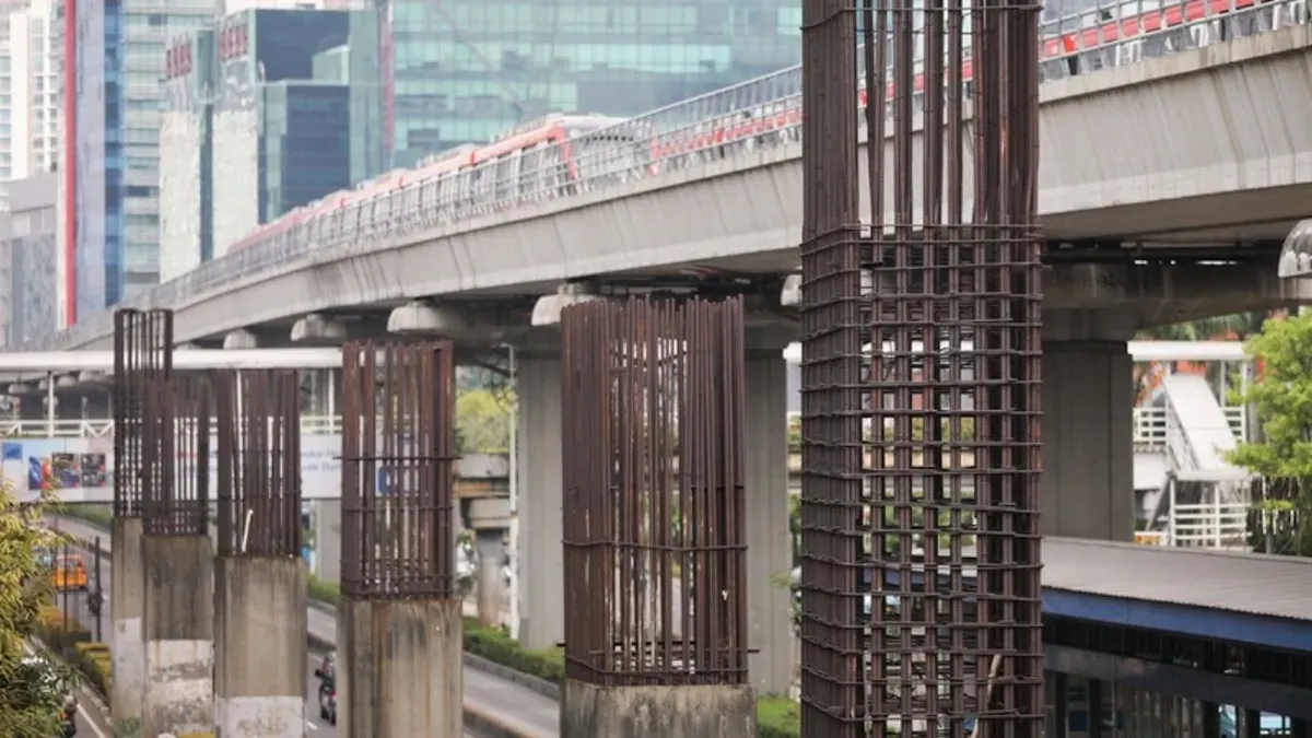 Ilustrasi tiang monorel. (Sumber: beritajakarta.id)