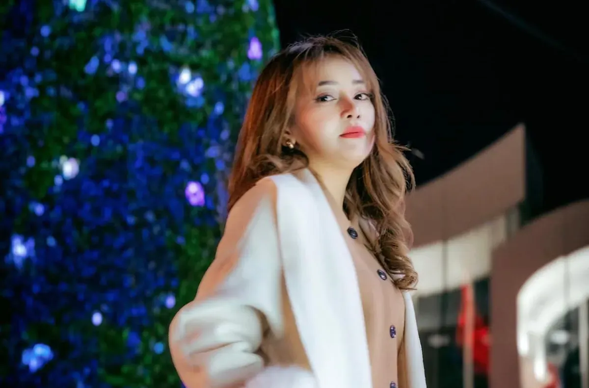 Pencarian terkait link dugaan video call (VC) blunder Ratu Alfauziah melonjak tajam. (Sumber: Instagram/@ratualfauziah)