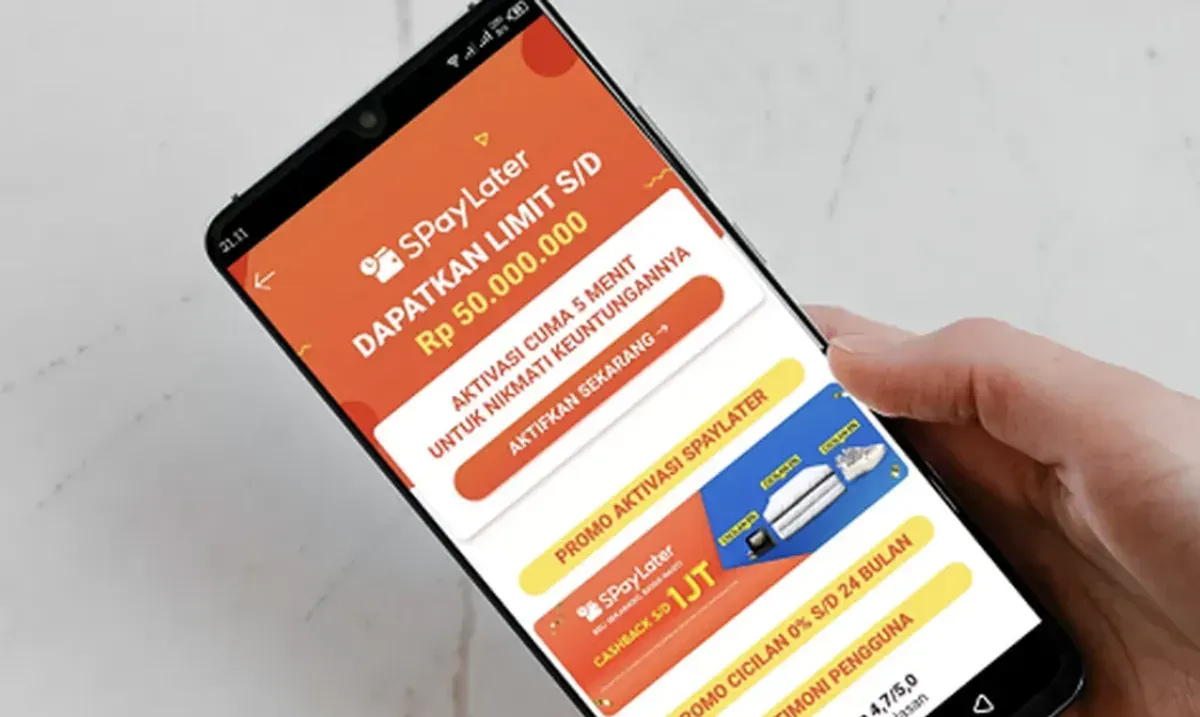 Ilustrasi penggunaan Shopee PayLater di aplikasi Shopee sebagai metode pembayaran cicilan digital yang diawasi OJK. (Sumber: Pinterest)