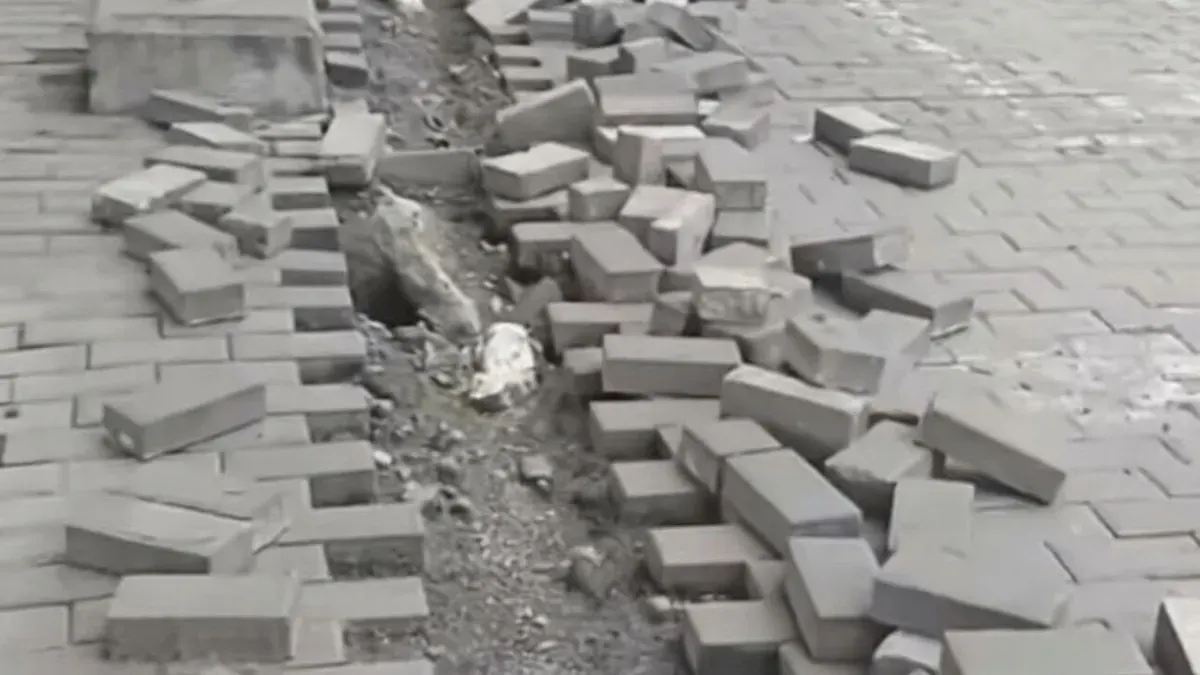 Polisi selidiki aksi pencurian kabel PJU di trotoar wilayah Koja, Jakarta Utara. (Sumber: Instagram/@tkp_jakarta)