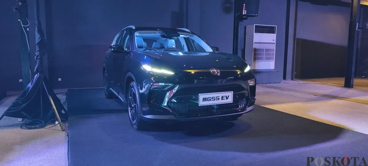 MG Motor Indonesia memperkenalkan MGS5 EV. (Sumber: Poskota/Erwan Hartawan)