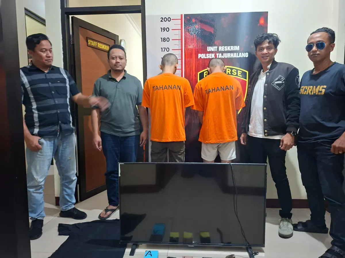 Kanit Reskrim Polsek Tajurhalang Ipda Mareben Simarsoit bersama Tim Opsnal berhasil menangkap pelaku pencuri rumsong dan penadah beserta menyita barang bukti curian. (Sumber: Istimewa)