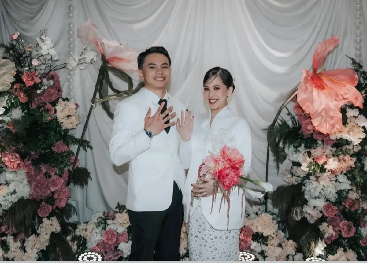 Aktris muda Adhisty Zara tengah menjadi sorotan usai mengunggah momen pernikahannya dengan sang pasangan, Tsaqib, pada Minggu, 31 Mei 2026. (Sumber: Instagram/@zaraadhsty)