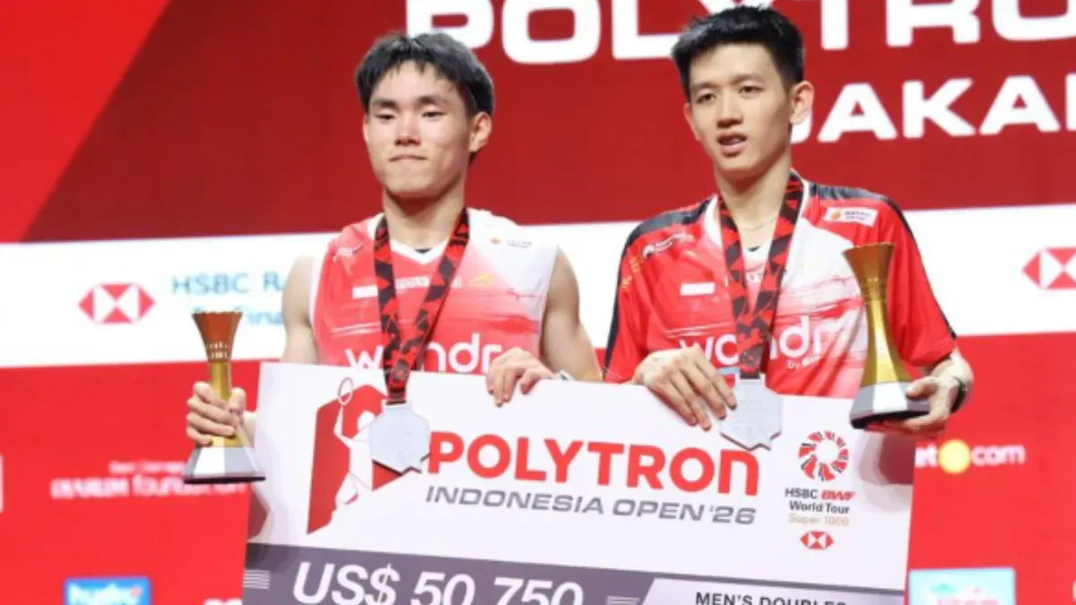 Pasangan ganda putra muda Indonesia Raymond Indra/Nikolaus Joaquin raih posisi runner-up Indonesia Open 2026. (Sumber: Istimewa)