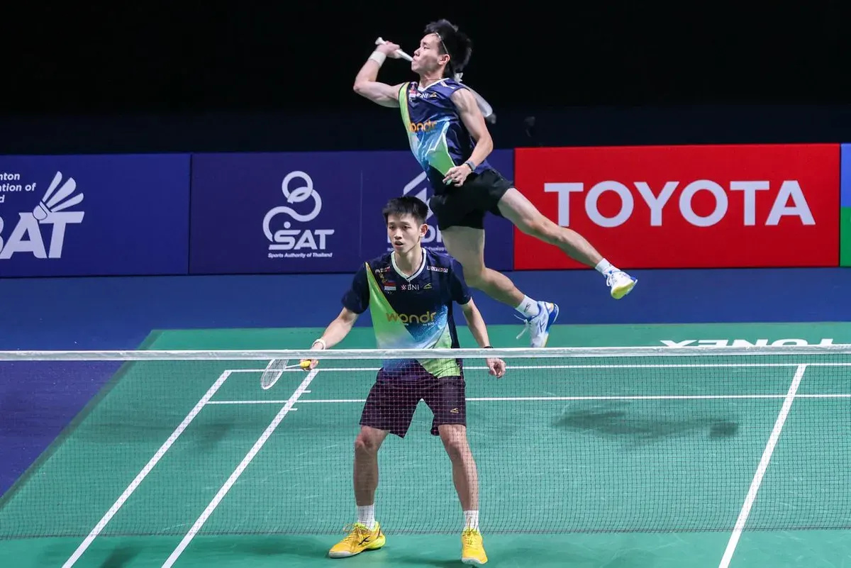 Raymond/Joaquin harus mengakui keunggulan pasangan Malaysia, Goh Sze Fei/Nur Izzuddin pada partai final Polytron Indonesia Open 2026. (Sumber: PBSI)
