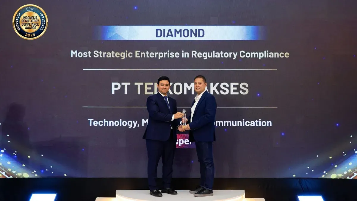 Telkom meraih Penghargaan “Most Strategic Enterprise in Regulatory Compliance” kategori Technology, Media and Telecommunication PROSPER B dalam ajang IRCA 2026 di Jakarta, Jumat, 22 Mei 2026. (Sumber: Dok. Telkom)