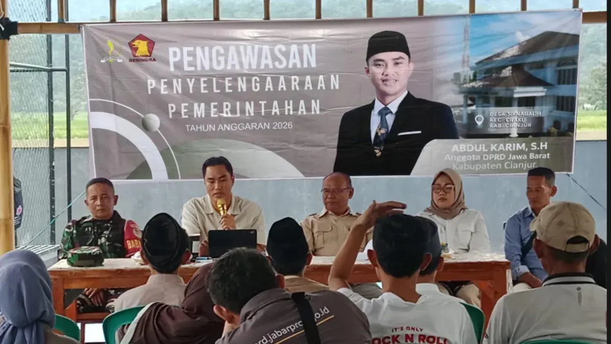 Anggota DPRD Jawa Barat (Jabar), Abdul Karim, menggelar kegiatan Pengawasan Penyelenggaraan Pemerintahan Tahun Anggaran 2026 di Jalan Cisarua, Desa Sirnagalih, Kecamatan Cilaku, Kabupaten Cianjur. (Sumber: Istimewa)