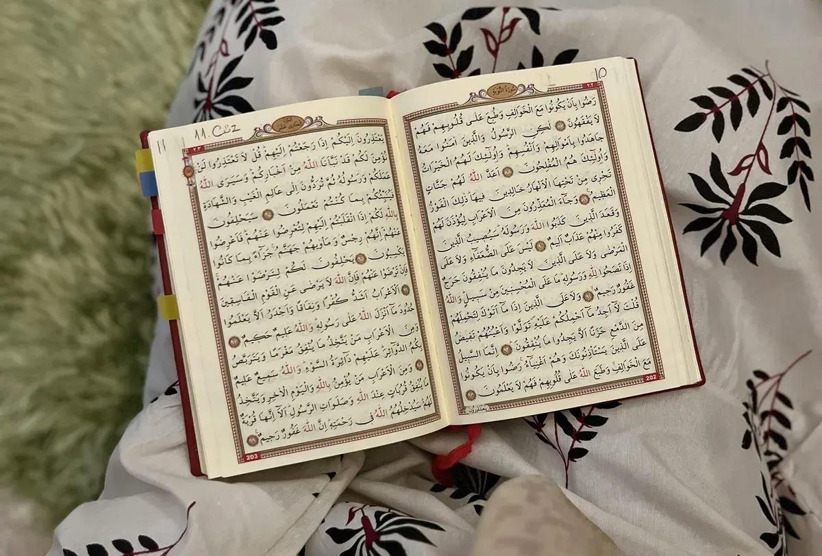 Berikut jadwal Nuzulul Quran Ramadan 2026 lengkap dengan sejarah turunnya wahyu pertama kepada Nabi Muhammad SAW. (Sumber: Wilkimedia Commons)
