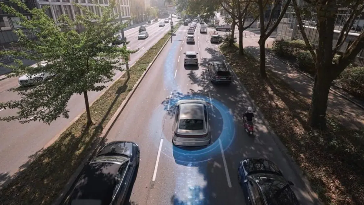 Ilustrasi teknologi ADAS hadir membantu pengemudi lewat peringatan dini dan kontrol berkendara. (Sumber: Bosch)