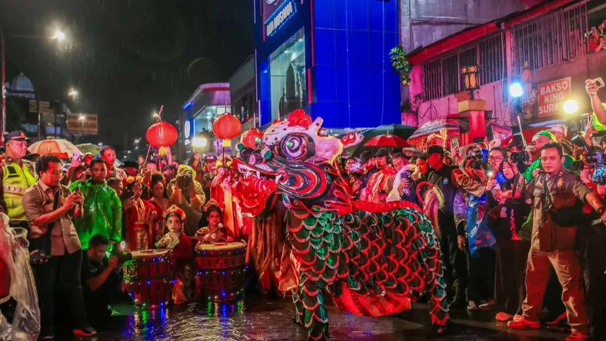Pelaksanaan CGM menampilkan parade barongsai di Jalan Surya Kencana. (Sumber: Pemkot Bogor)