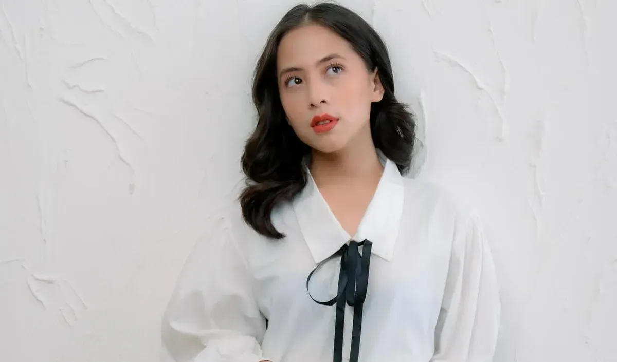 Aktris Adhisty Zara mendadak tengah sorotan usai dirinya mengumumkan keputusan untuk mundur dari proyek sinetron yang tengah dijalaninya. (Sumber: Instagram/@zaraadhsty)