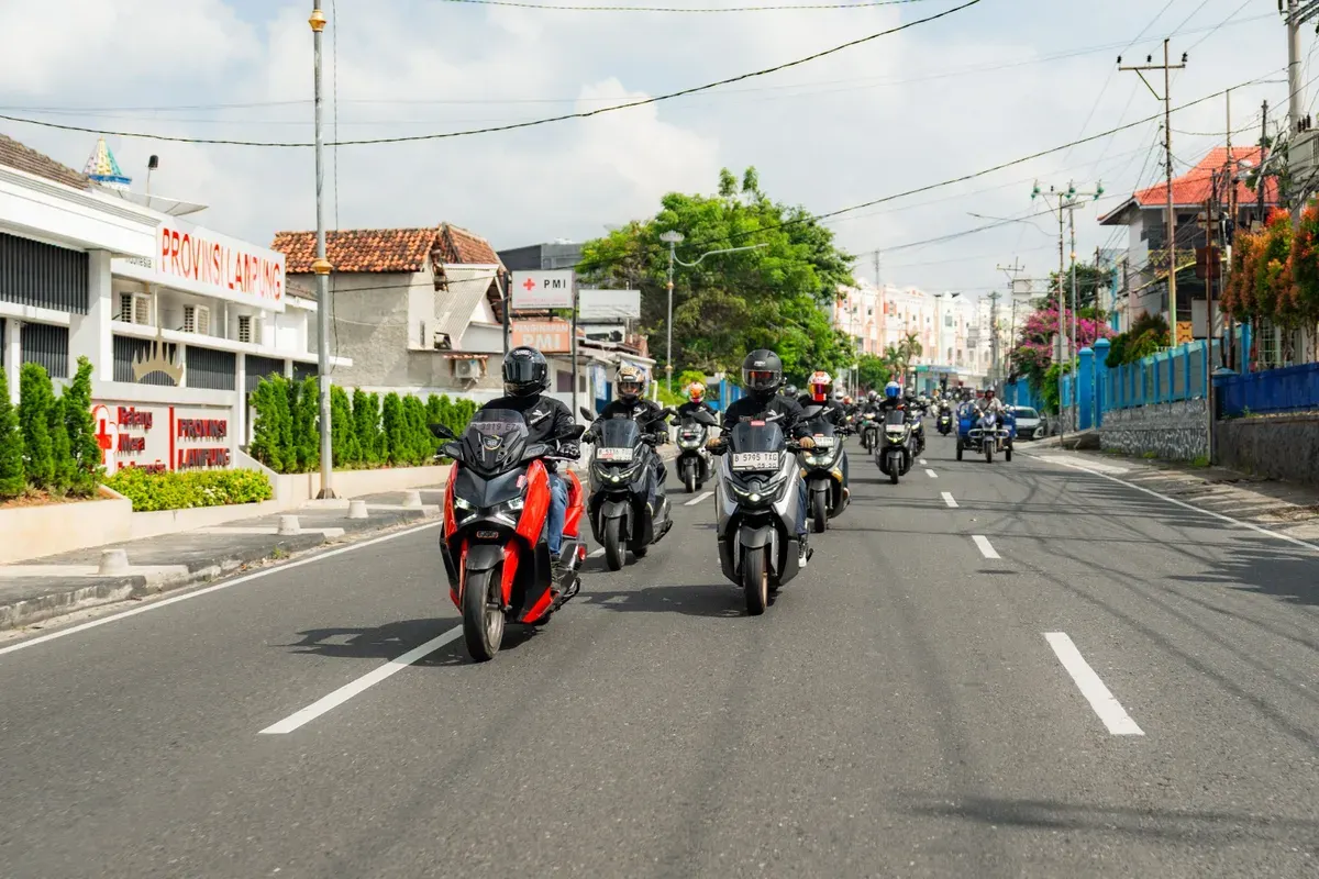 Journalist MAX Community (JMC) bersama Yamaha Indonesia menjalani touring lintas pulau menuju Lampung dengan jarak tempuh lebih dari 500 kilometer. (Sumber: Yamaha)