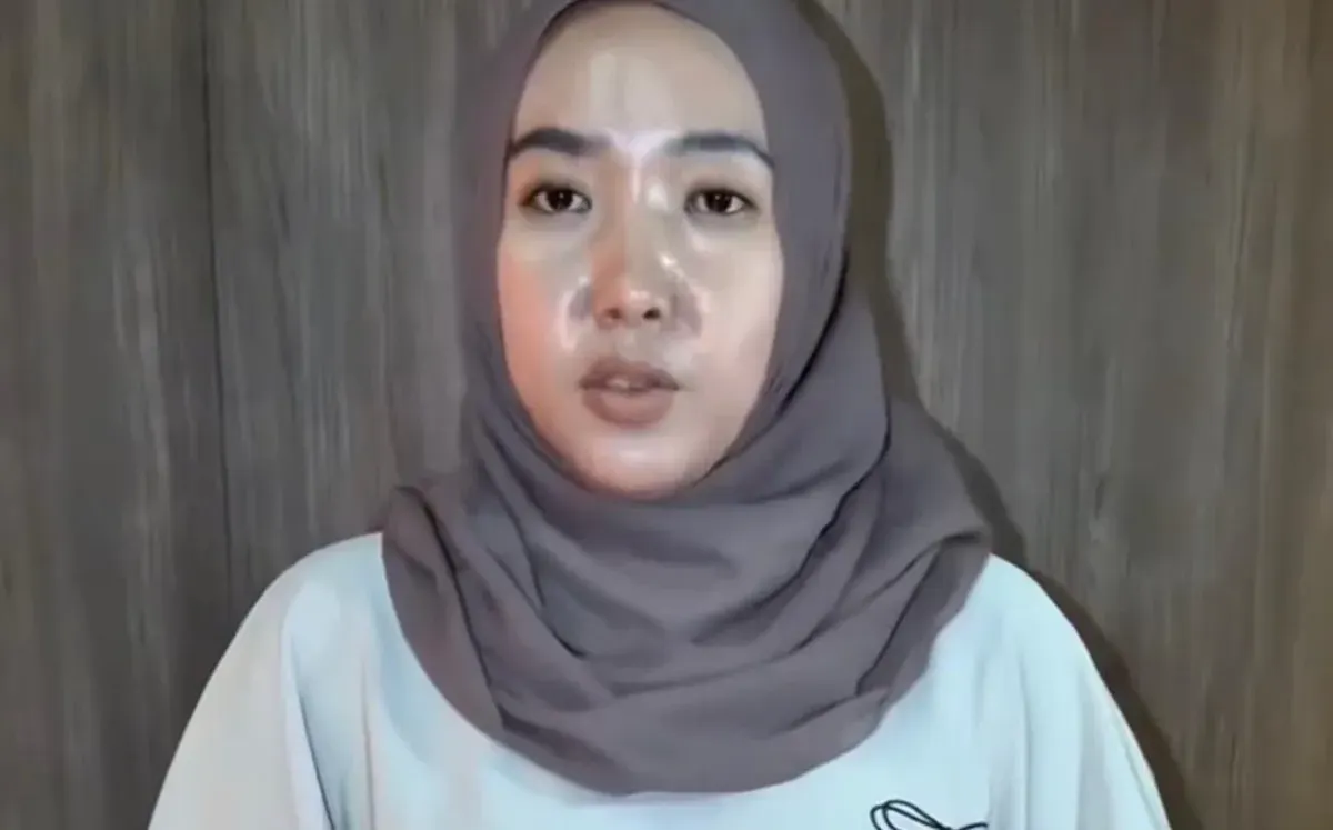 Tangkapan layar sosok Arini Ayu Septari tengah viral setelah muncul pengakuan terkait dugaan penggelapan dana voting untuk mendukung peserta Indonesian Idol XIV, Rio Lahskart. (Sumber: Instagram/@glorious_offcl)