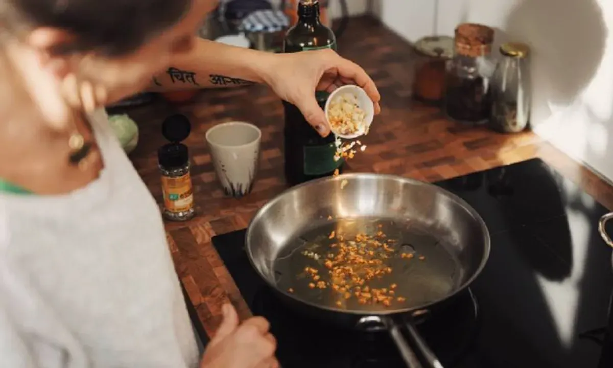 Memasak dengan berbagai metode, dari kukus hingga tumis, bisa tetap sehat asal tepat tekniknya. (Sumber: Pinterest)