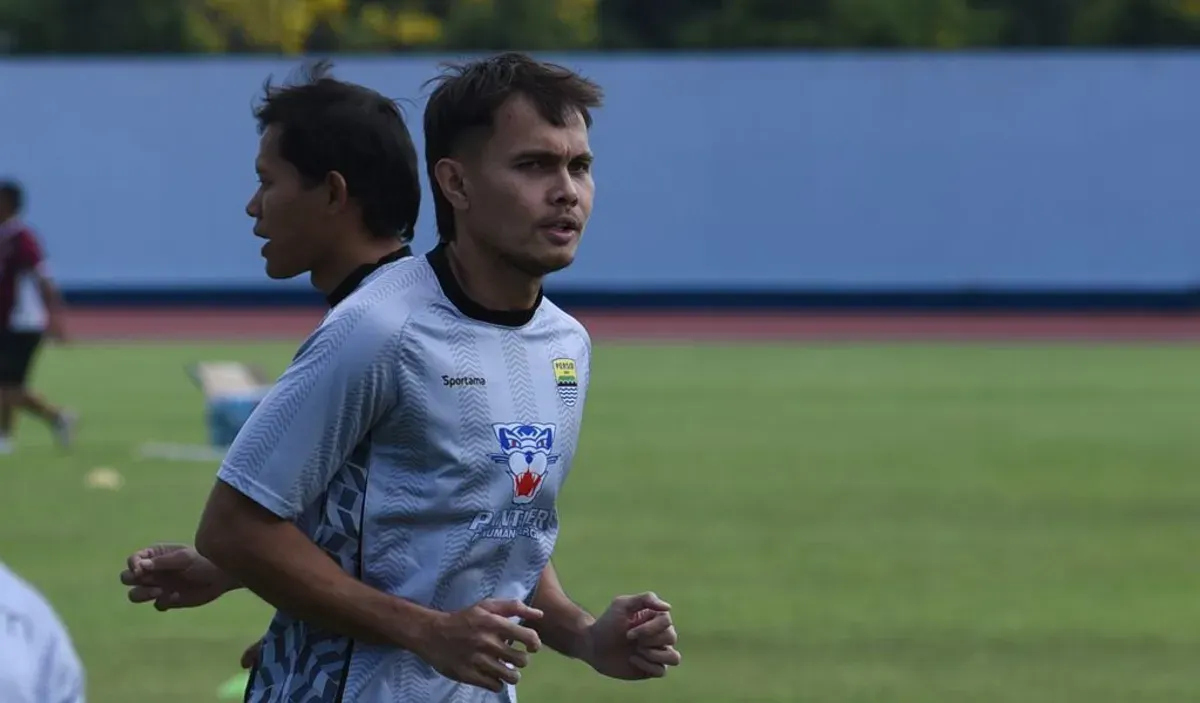 Kabar terbaru Rezaldi Hehanussa di Persib Bandung. (Sumber: persib.co.id)