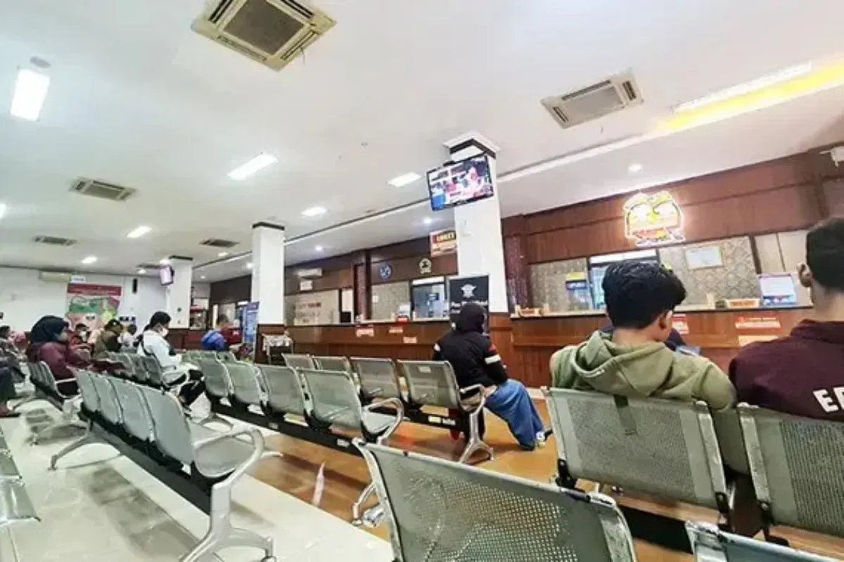 Masyarakat manfaatkan program pemutihan pajak kendaraan di 3 provinsi, cek jadwalnya. (Sumber: samsat.info)