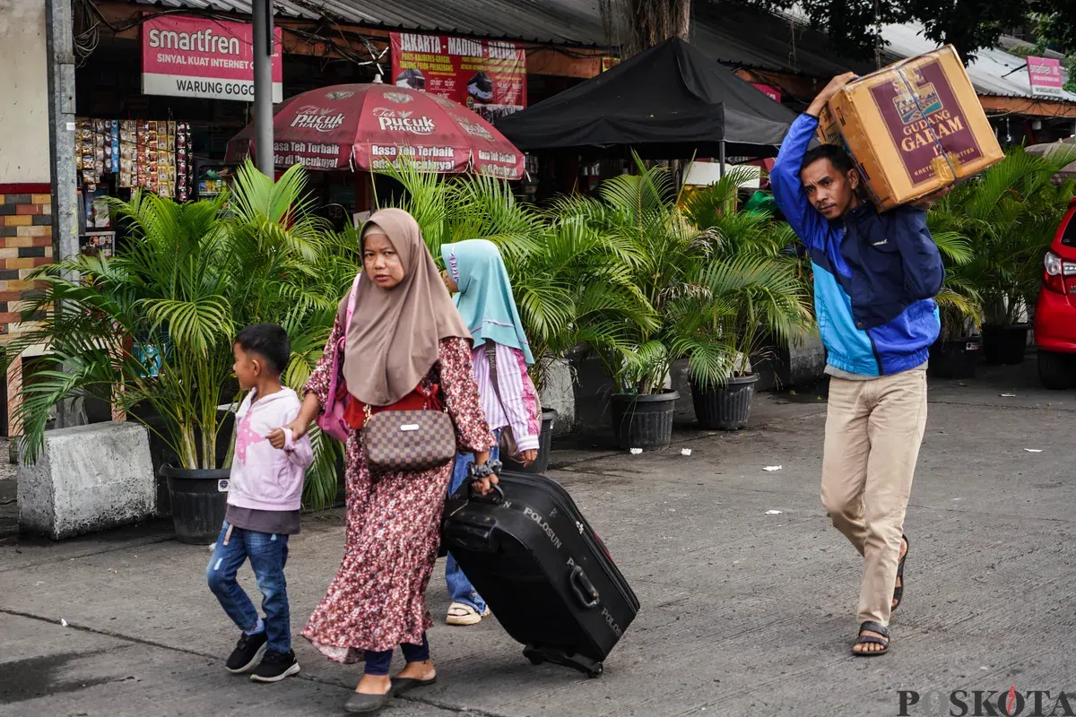 Cara daftar Mudik Gratis Lebaran 2026 yang digelar oleh Indomaret. (Sumber: Poskota/Bilal Nugraha Ginanjar)