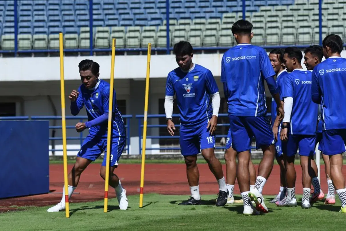 Potret latihan pemain Persib Bandung. (Sumber: Persib)