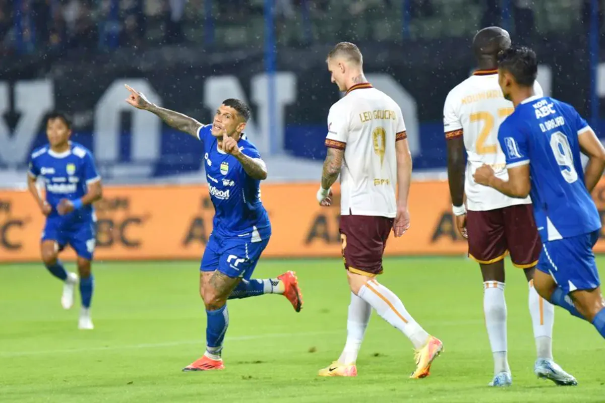 Potret pemain Persib Bandung, Ciro Alves. (Sumber: Persib)