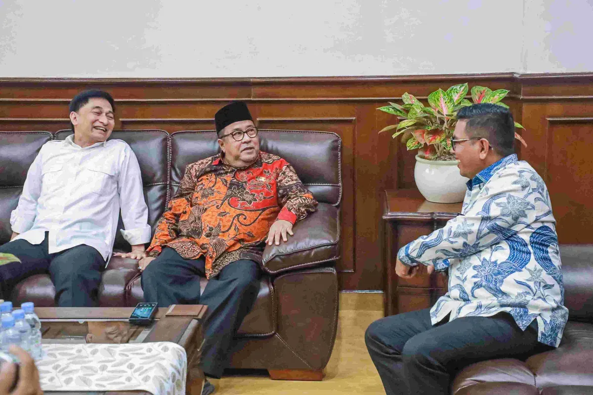Wakil Gubernur Jakarta, Rano Karno, mengunjungi Kantor Pemerintah Provinsi Banten di Kota Serang pada Jumat 11 April 2025. (Sumber: Dok. Kominfotik Jakarta)