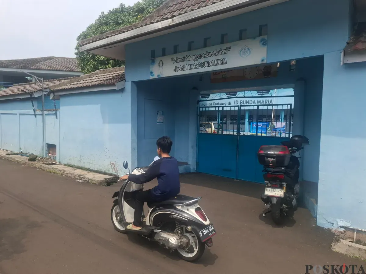 Gedung Sekolah SD Bunda Maria di Kota Depok, terlihat sepi tidak ada aktifitas belajar mengajar, Sabtu, 12 April 2025. (Sumber: Poskota/Angga Pahlevi)