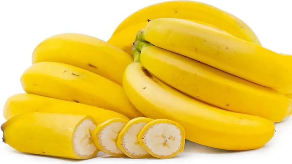 Buah pisang jadi solusi alami yang bantu atasi diare secara cepat dan aman agar cepat sembuh. Jaga pencernaan dengan pilihan makanan tepat. (Sumber: Pinterest)