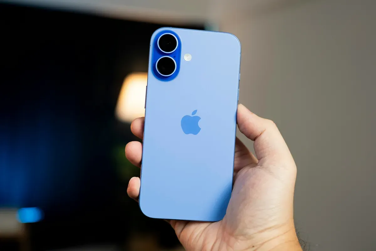 Spesifikasi iPhone 16 yang Punya RAM 8 GB, Sudah Resmi Dijual di Indonesia (Sumber: Unsplash/Amanz)