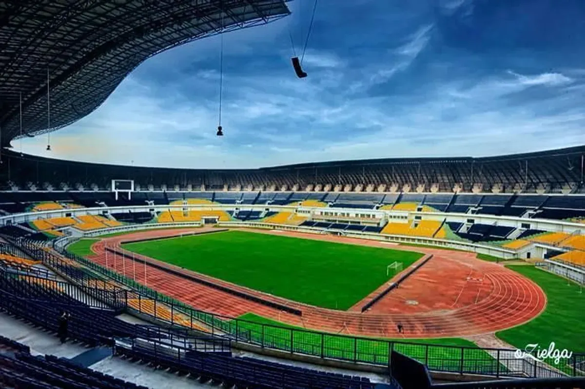 Persib Bandung tengah menjadi sorotan publik terkait kabar kerja sama dengan Allianz sebagai sponsor utama Stadion Gelora Bandung Lautan Api (GBLA) (Sumber: Dok/Persib)
