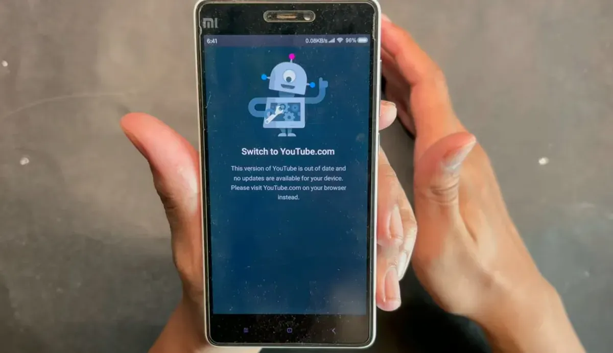 Cara atasi YouTube yang sudah usang. (Sumber: YouTube/TutorInd)
