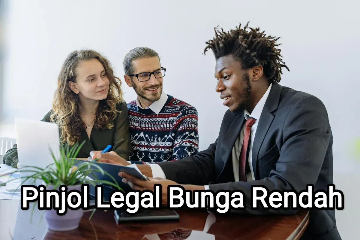 Aplikasi pinjol legal bunga rendah yang terdaftar di OJK aman digunakan. (Sumber: Pexels/Antoni Shkraba)