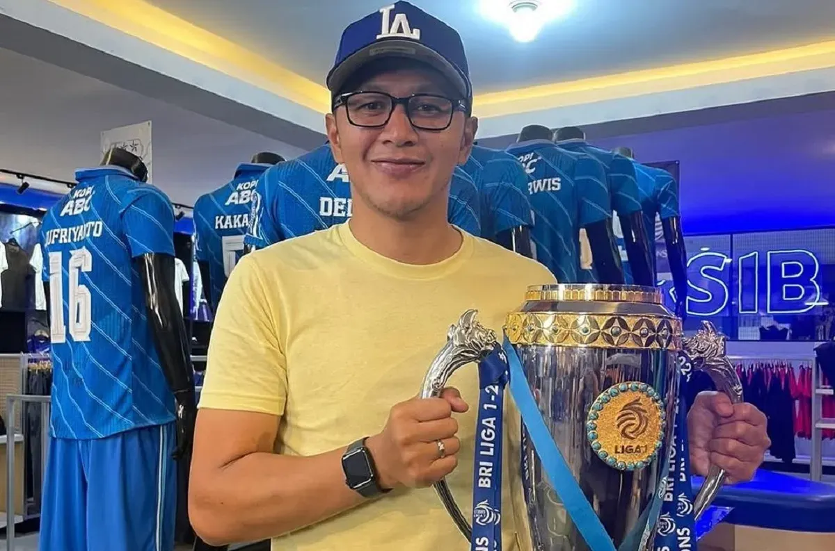 Zaenal Arief menilai Persib miliki peluang yang besar untuk bisa merengkuh gelar juara Liga 1 2024-25. (Foto: Instagram/@zaenalarief96)
