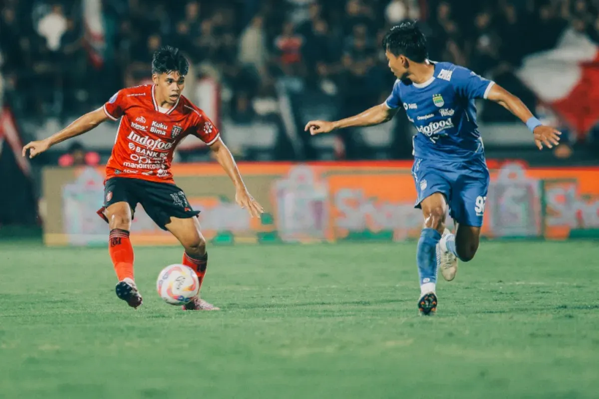 Potret pertandingan Persib Bandung vs Bali United. (Sumber: Bali United)