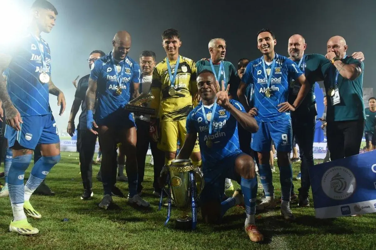Potret pemain Persib Bandung saat menjuarai Liga 1. (Sumber: persib.co.id)