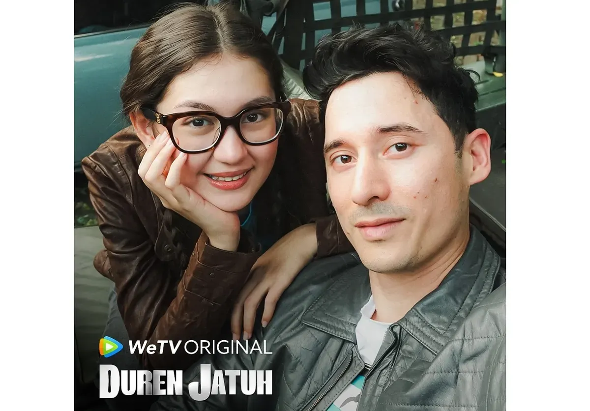 Duren Jatuh, serial drama romantis yang mengisahkan cinta beda usia, penuh dilema, kejutan, dan chemistry kuat antara gadis Gen Z dan duda keren. (Sumber: Capture Instagram @wetvindonesia)