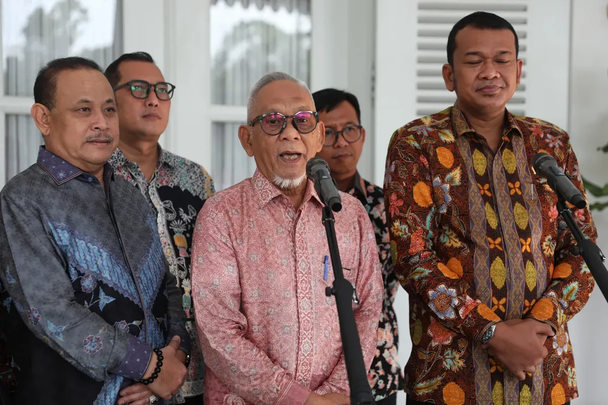 Ketua Pelaksana Lebaran Betawi 2025, Makmun Amin berbicara di hadapan awak media di Balai Kota, Jakarta Pusat, Senin, 21 April 2025. (Sumber: Dok. Pemprov Jakarta)