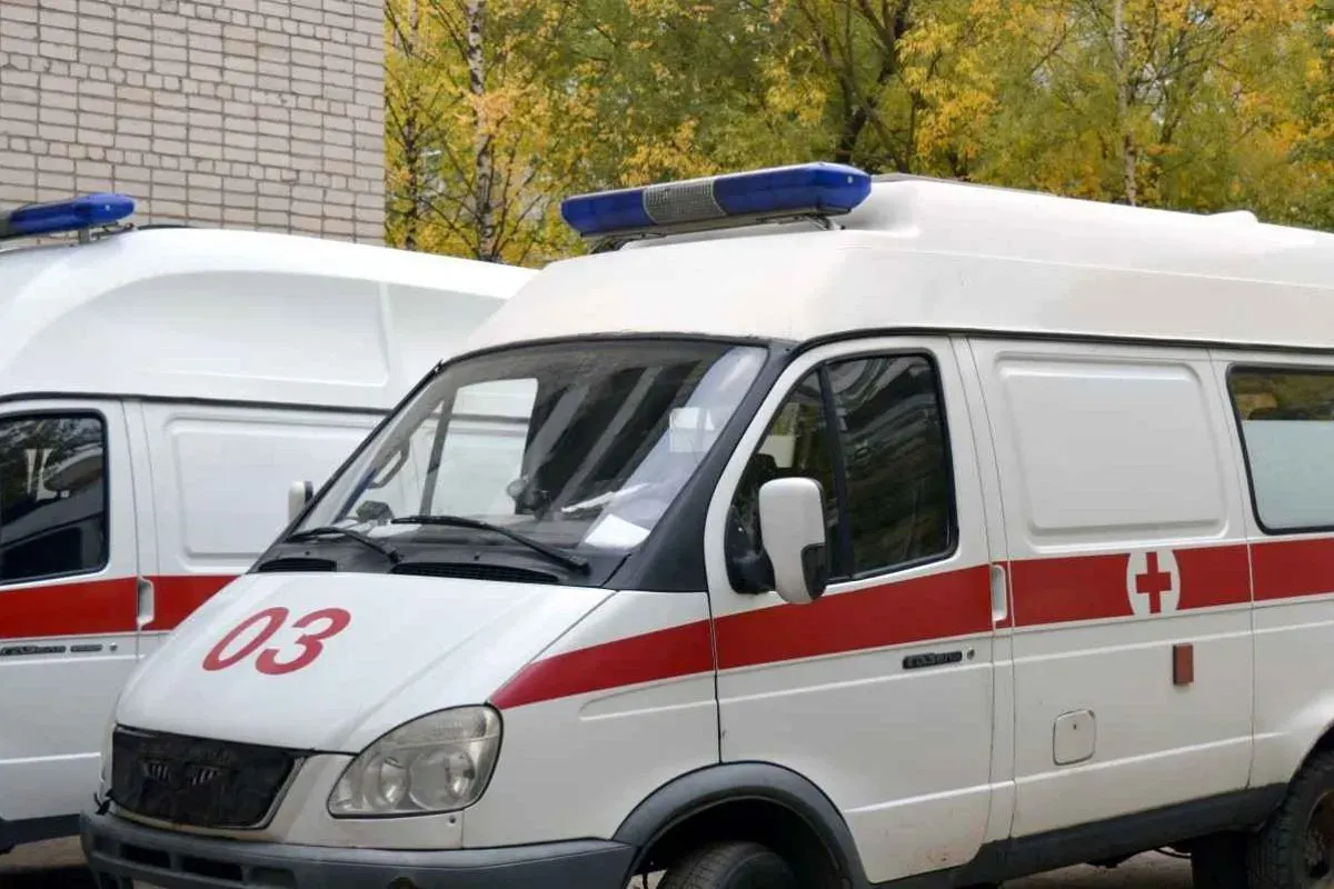 Ilustrasi mobil ambulans. (Sumber: PxHere)