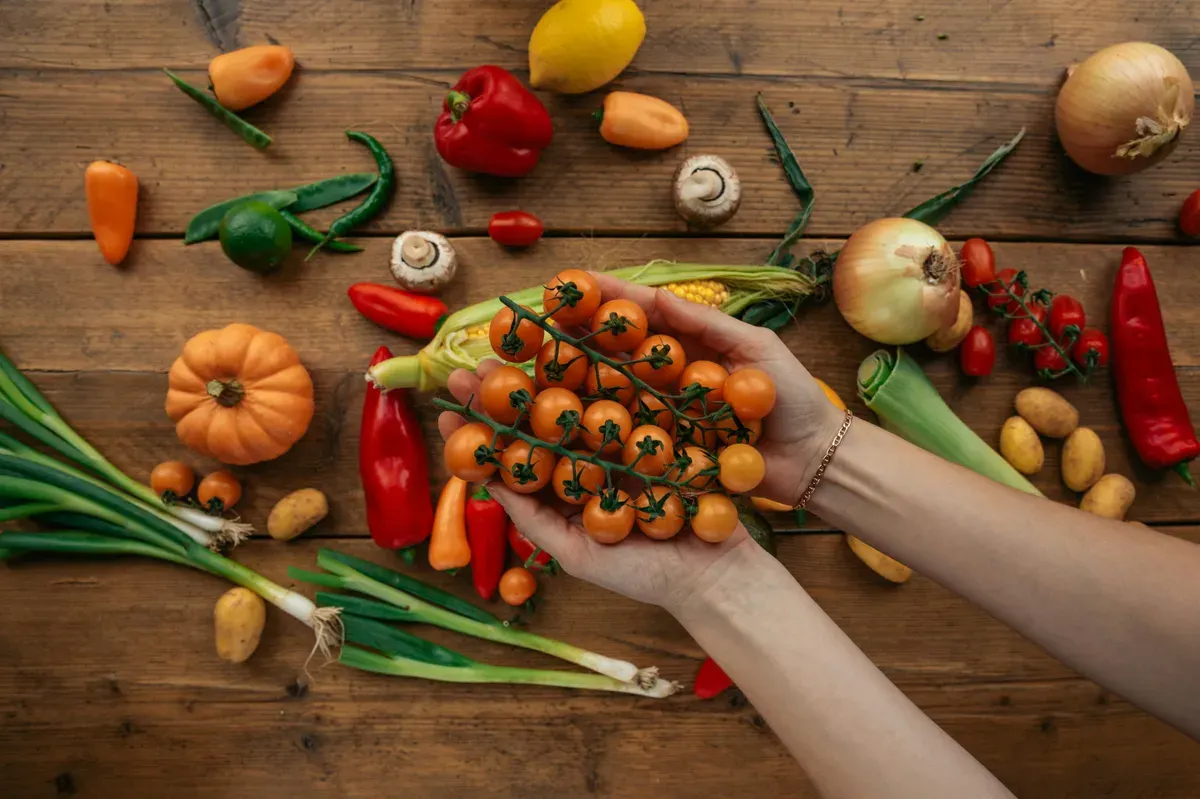 Tips agar sayur tetap segar lebih lama di kulkas. (Sumber: Pexels/Viktoria Slowikowska)