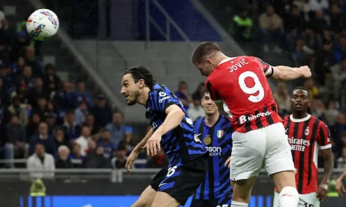 Harapan Inter untuk meraih treble musim ini pupus setelah kalah dari AC Milan di semifinal Coppa Italia. (Sumber: Instagram/@filotramo)