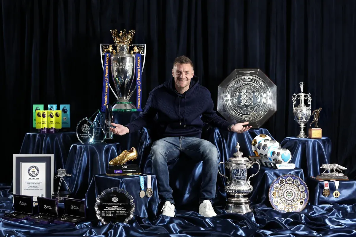 Jamie Vardy pamitan setelah 13 musim mengabdi di Leicester City. (Sumber: Instagram @lfc)