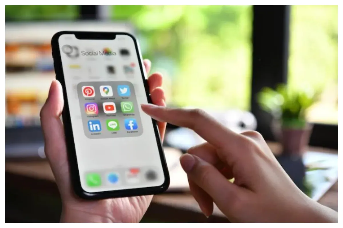 Cara jaga password media sosial. (Sumber: Pinterest/Monopolize)