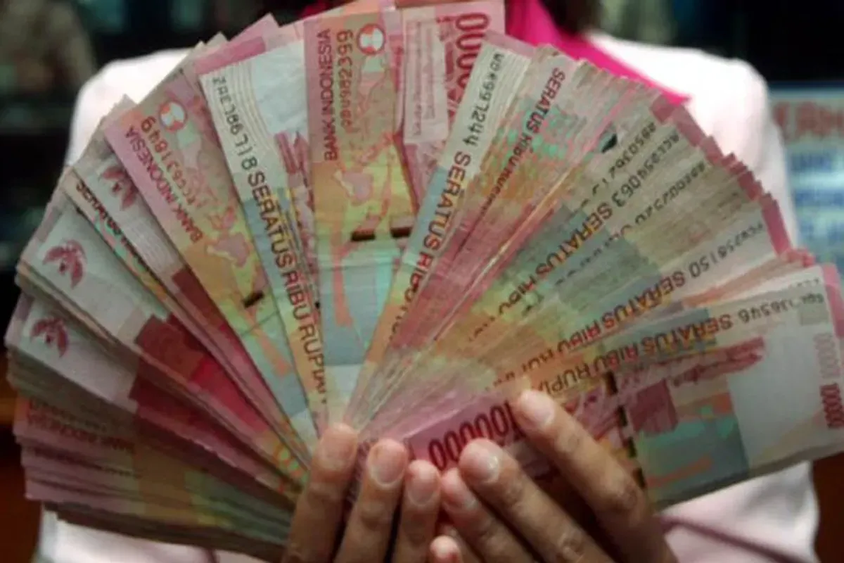 Di tengah pesatnya pertumbuhan sektor fintech di Indonesia, memilih aplikasi pinjaman online yang aman, resmi, dan menawarkan bunga rendah menjadi kunci untuk mengelola keuangan secara bijak. (Sumber: Pinterest)