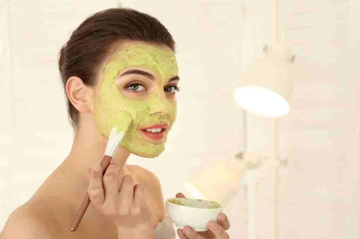 Rahasia Kecantikan Kulit dengan Masker Alpukat. (Sumber: doktersehat)