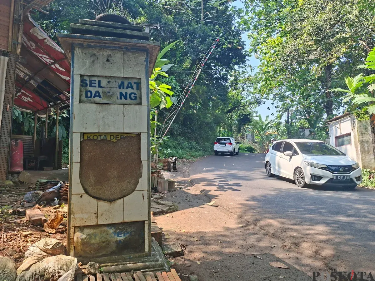 Kondisi Jalan Lereng, Cinere, Kota Depok, yang menanjak dan berkelok serta minim rambu peringatan. Lokasi ini kerap menjadi titik rawan kecelakaan truk bermuatan. (Sumber: POSKOTA | Foto: Angga Pahlevi)